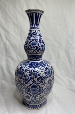 Vase en faïence de Delft