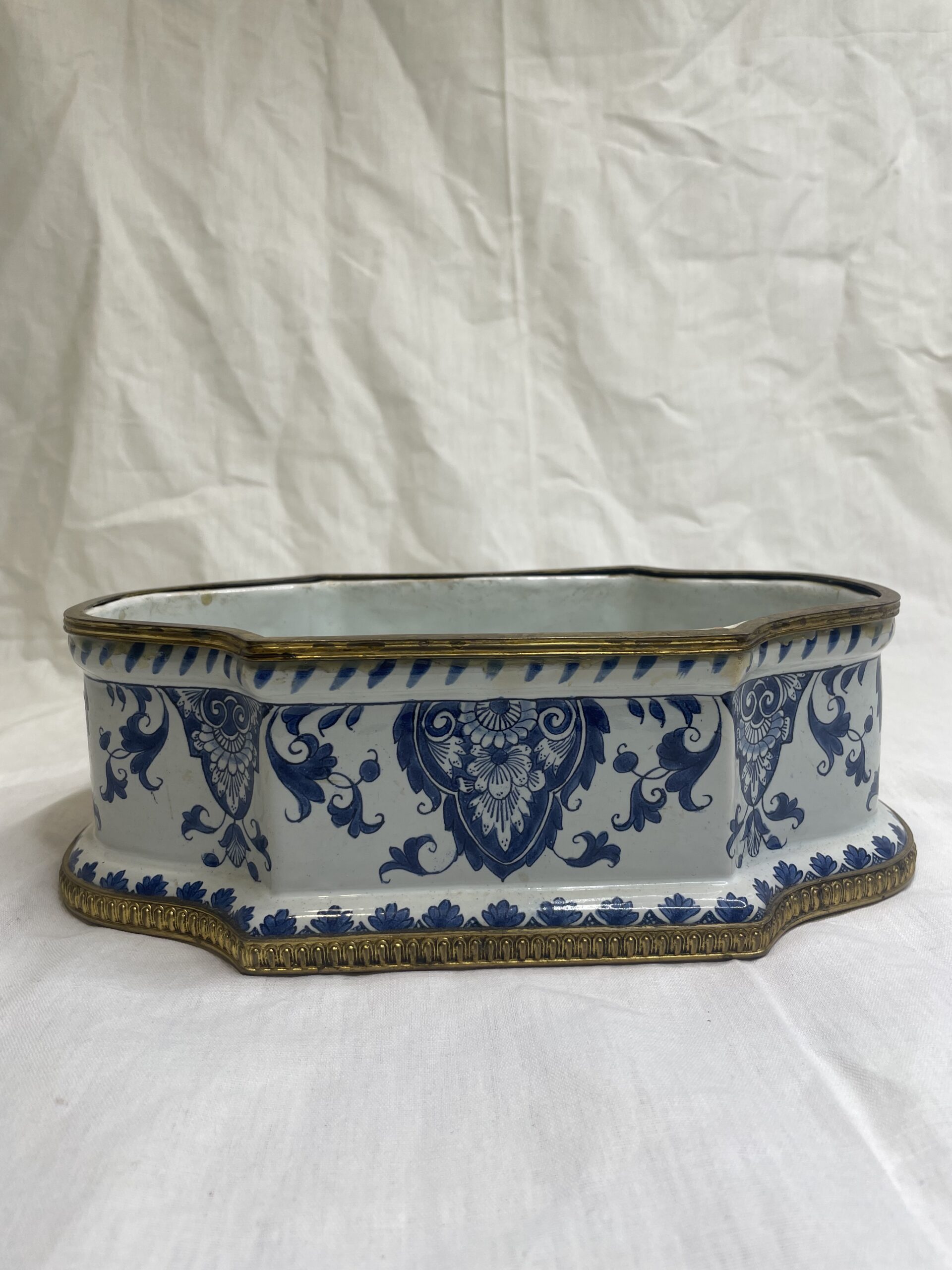 Jardinière en faïence de Gien